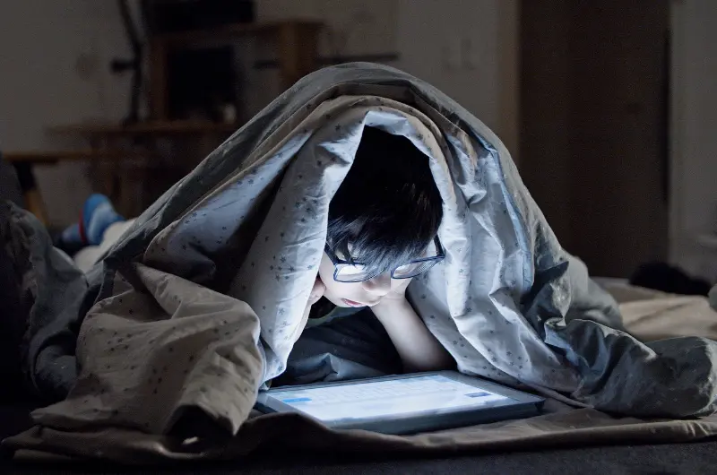 child complains of eye pain